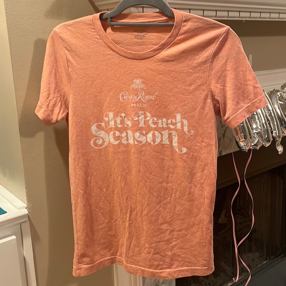 Crown Royal Peach T-Shirt Small Unisex